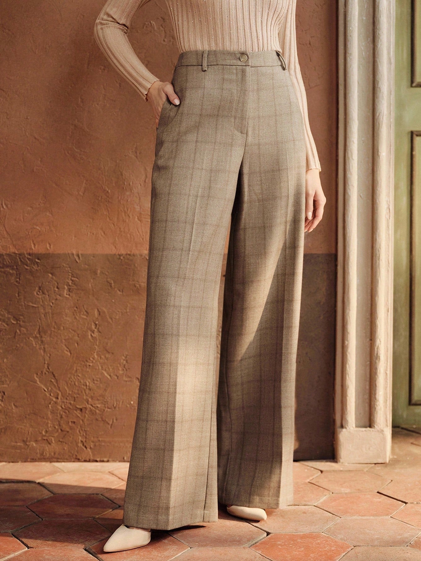 Vintage Beige Windowpane High-Waist Straight Wide-Leg Trousers – Elegant Neutral Autumn Edition