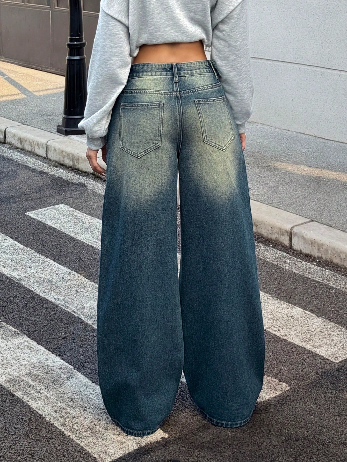 High-Waist Deep Blue Extreme Wide-Leg Vintage Wash Jeans for Women