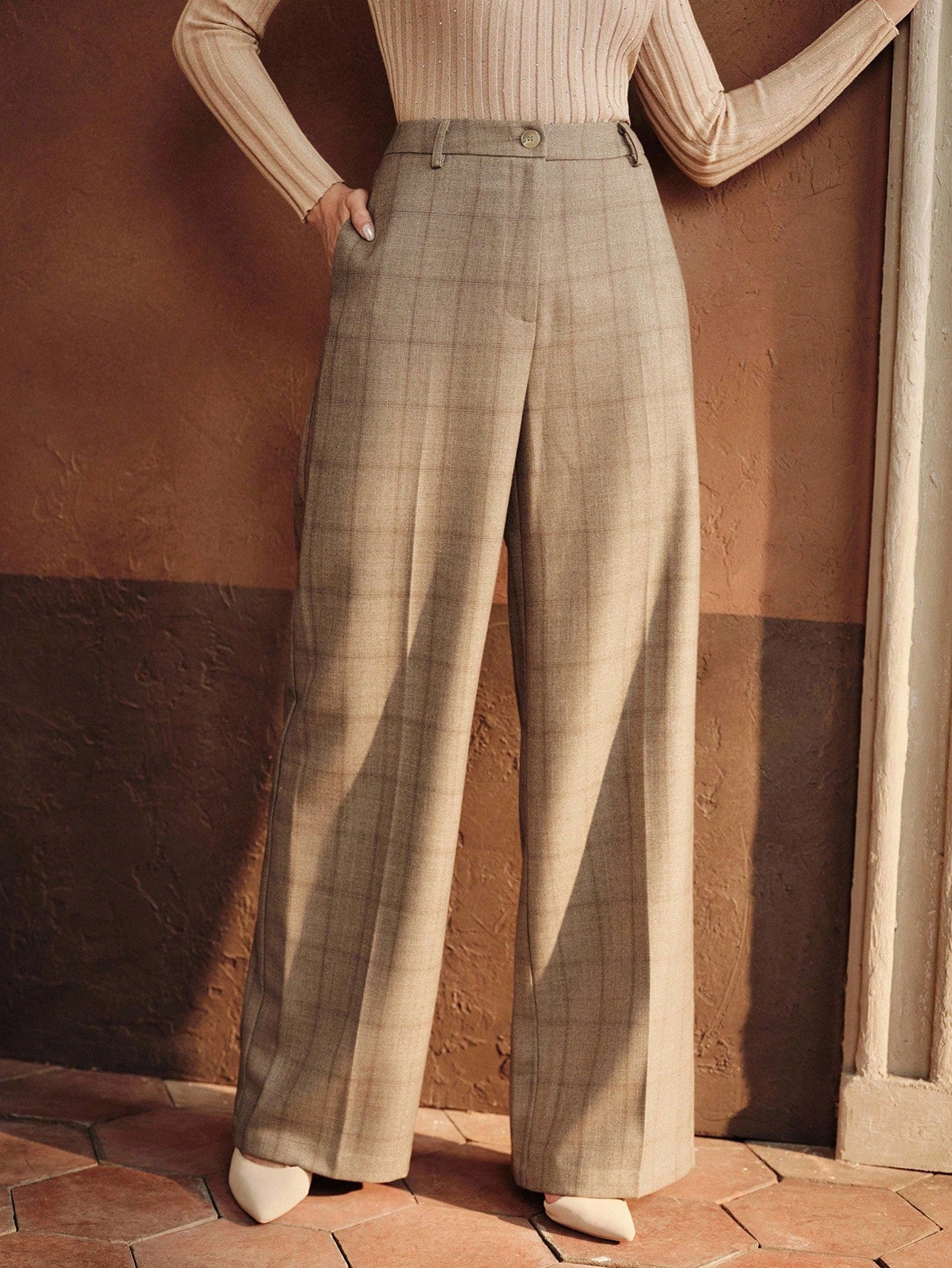 Vintage Beige Windowpane High-Waist Straight Wide-Leg Trousers – Elegant Neutral Autumn Edition