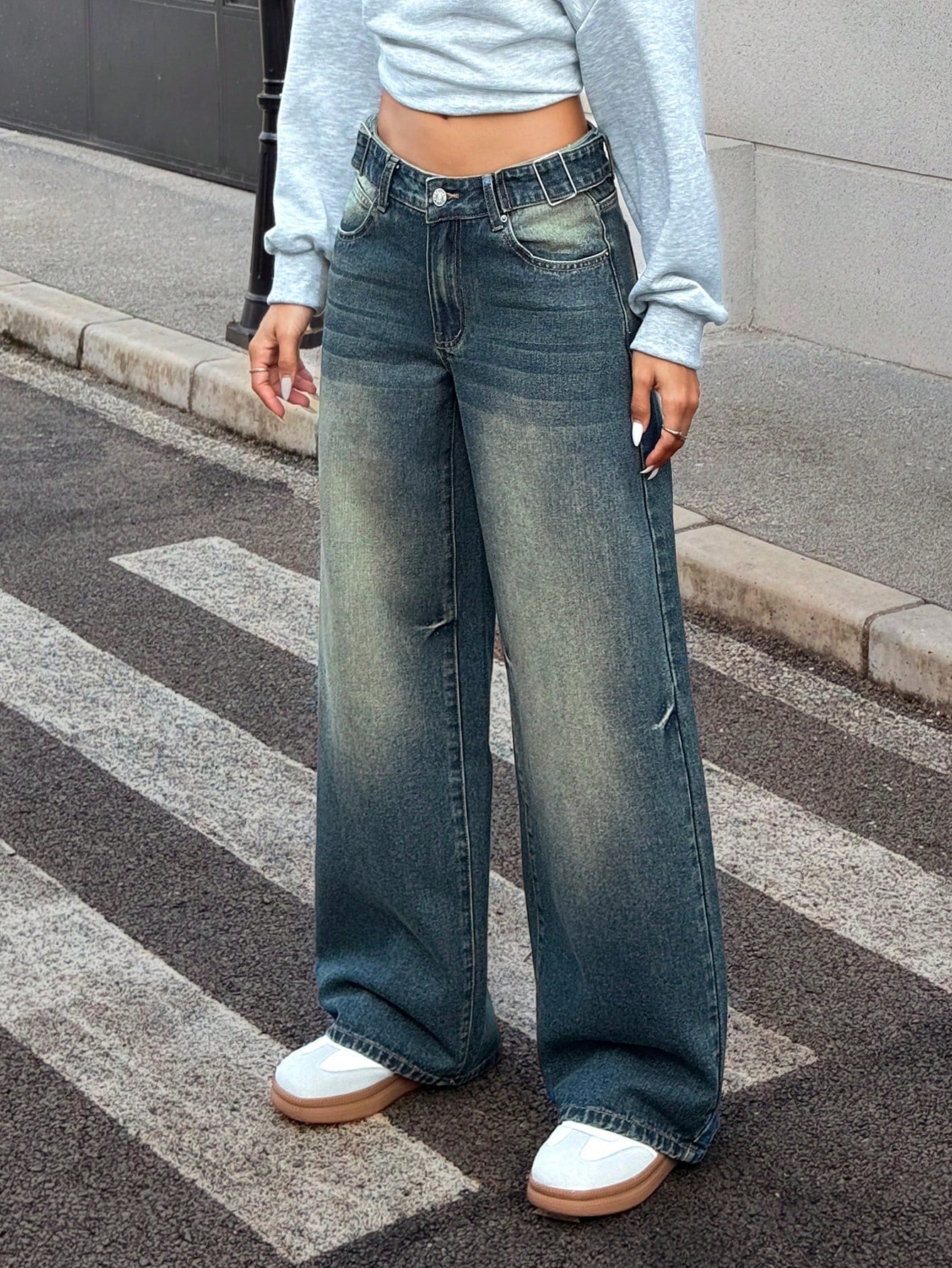 High-Waist Deep Blue Extreme Wide-Leg Vintage Wash Jeans for Women